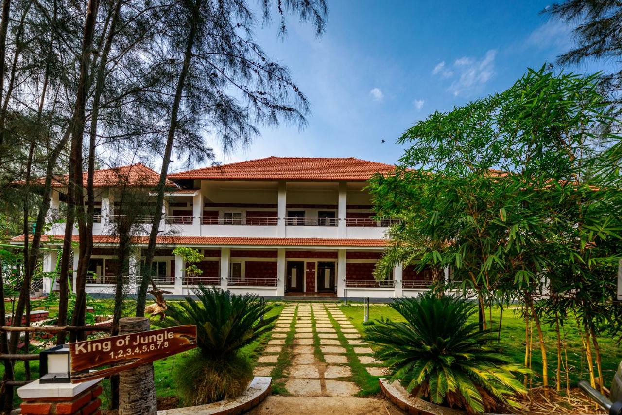 Sr Jungle Resort Coimbatore Bagian luar foto